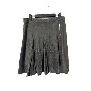 NWT Gilli  Suede Gray Skirt Size Large Preppy Academia Professional Pleated